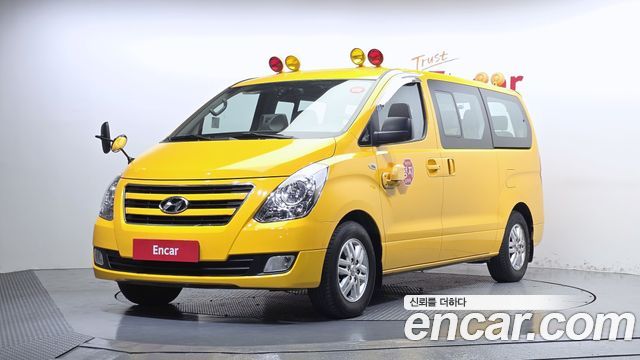 Hyundai Starex 2018 — photo 1