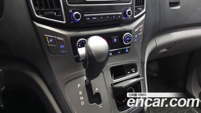 Hyundai Starex 2018 — photo 12