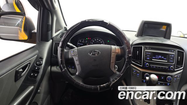 Hyundai Starex 2018 — photo 19