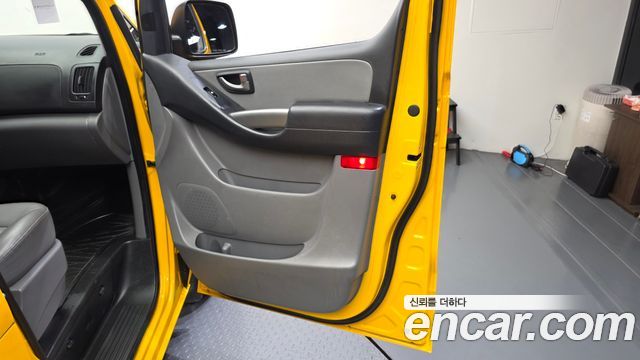 Hyundai Starex 2018 — photo 15