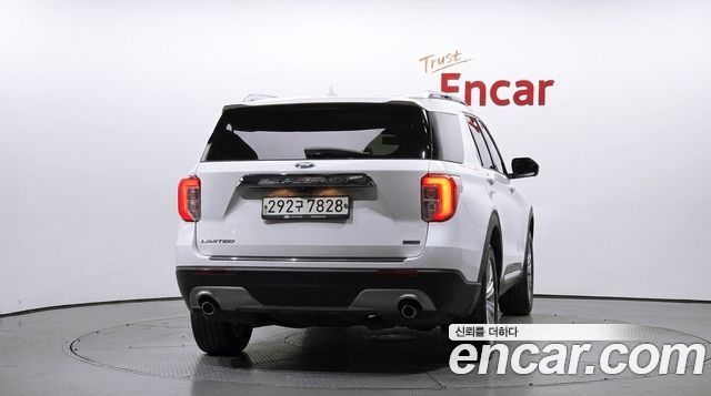 Ford Explorer 2020 — photo 4