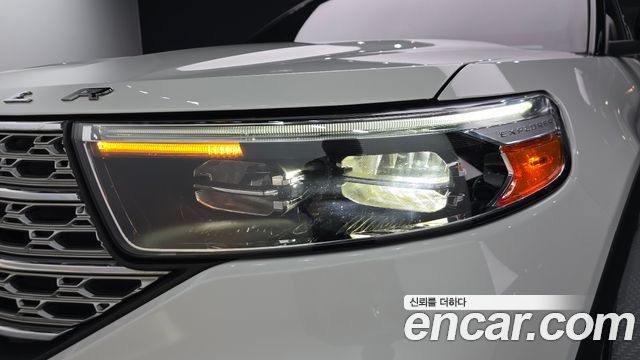 Ford Explorer 2020 — photo 8