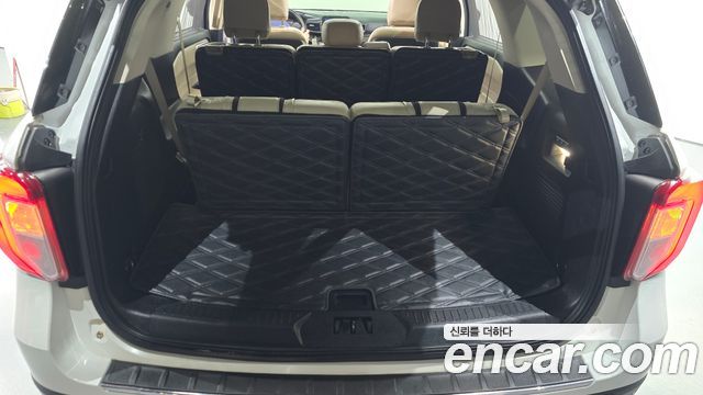 Ford Explorer 2020 — photo 30