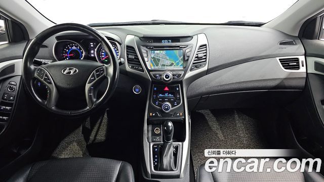 Hyundai AVANTE 2015 — photo 10