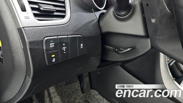 Hyundai AVANTE 2015 — photo 20