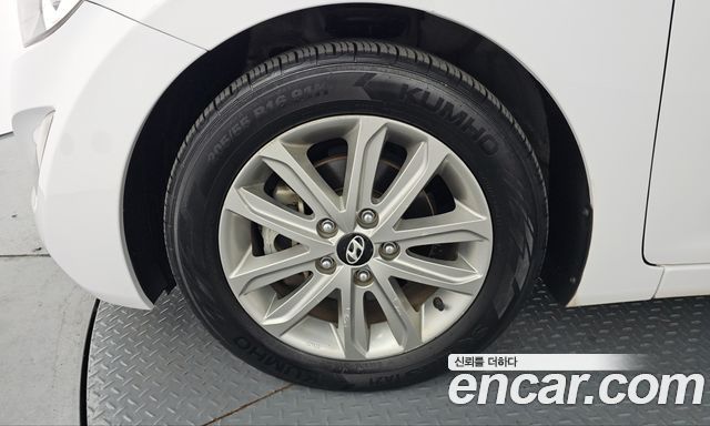 Hyundai AVANTE 2015 — photo 7