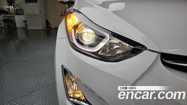 Hyundai AVANTE 2015 — photo 8