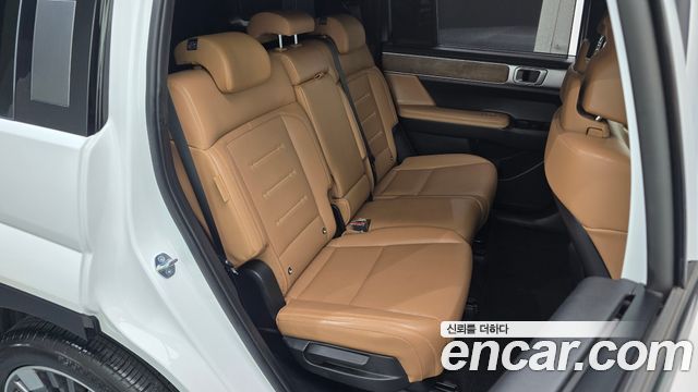 Hyundai Santafe 2025 — photo 17