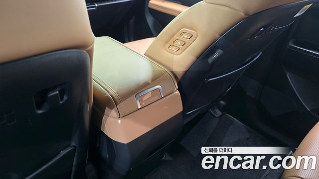 Hyundai Santafe 2025 — photo 32