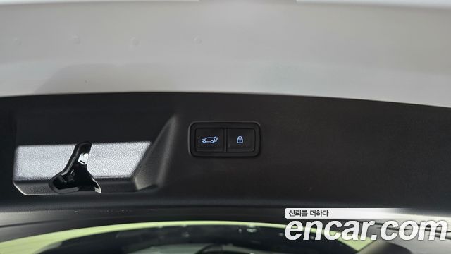 Hyundai Santafe 2025 — photo 33