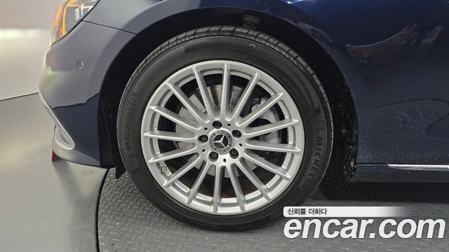 Mercedes-Benz E-Class 2021 — photo 5