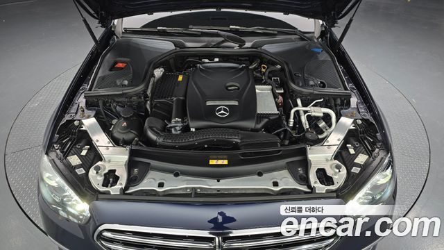 Mercedes-Benz E-Class 2021 — photo 6