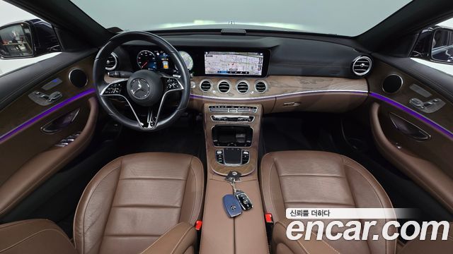 Mercedes-Benz E-Class 2021 — photo 7