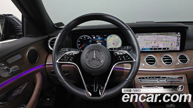 Mercedes-Benz E-Class 2021 — photo 12