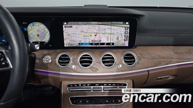 Mercedes-Benz E-Class 2021 — photo 13