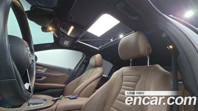 Mercedes-Benz E-Class 2021 — photo 19