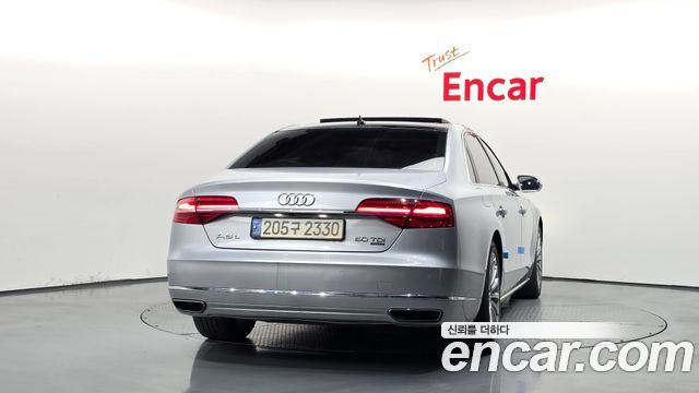 Audi A8 2015 — photo 4