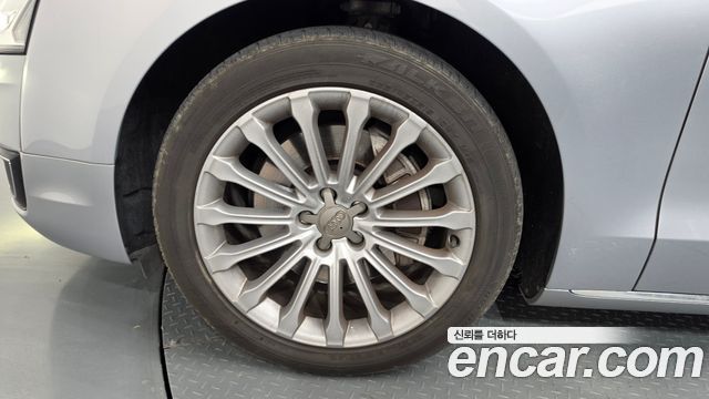 Audi A8 2015 — photo 5