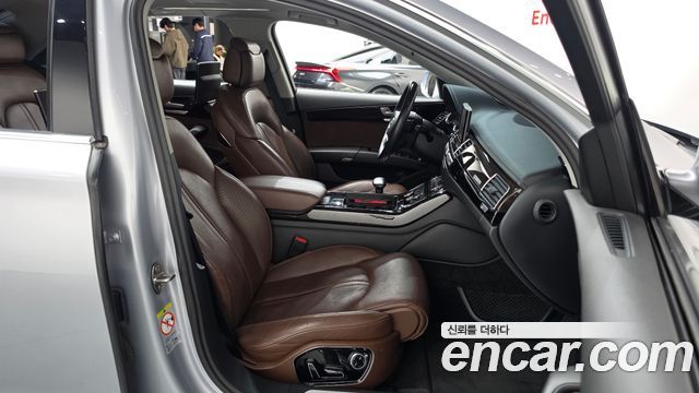 Audi A8 2015 — photo 11