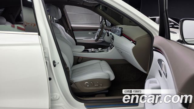 Genesis GV70 2025 — photo 17