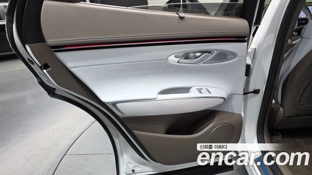 Genesis GV70 2025 — photo 15