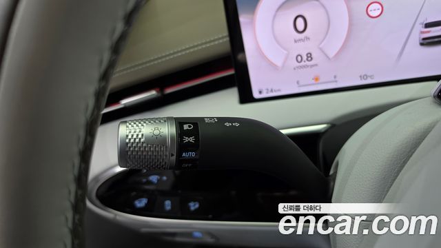 Genesis GV70 2025 — photo 29
