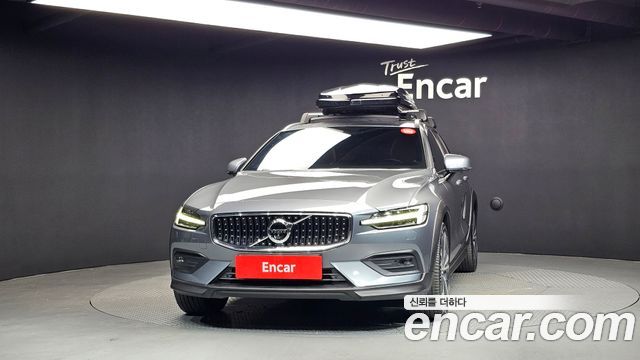 Volvo V60 2019 — photo 3