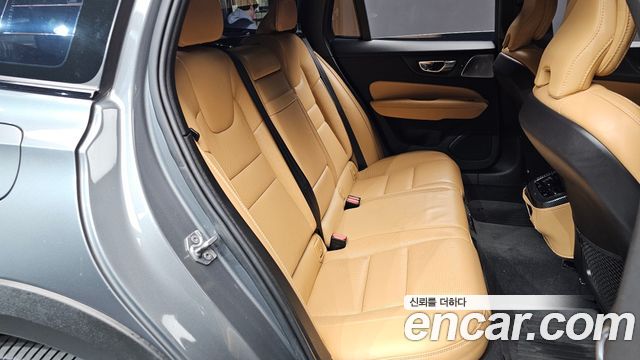 Volvo V60 2019 — photo 11