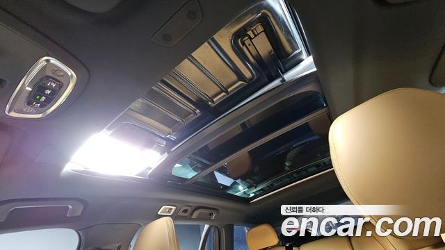 Volvo V60 2019 — photo 16
