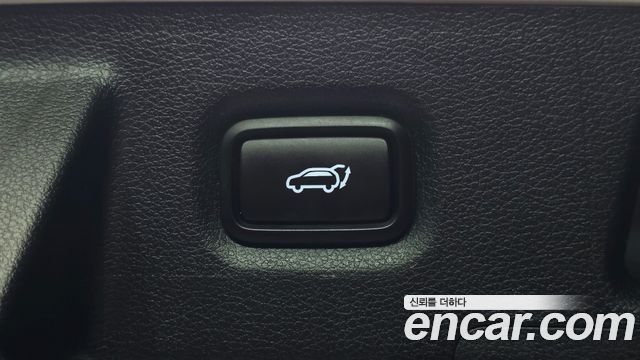 Hyundai Santafe 2022 — photo 18