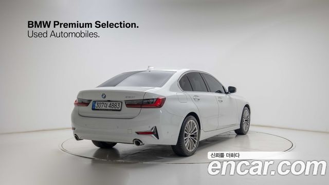 BMW 3-Series 2022 — photo 2