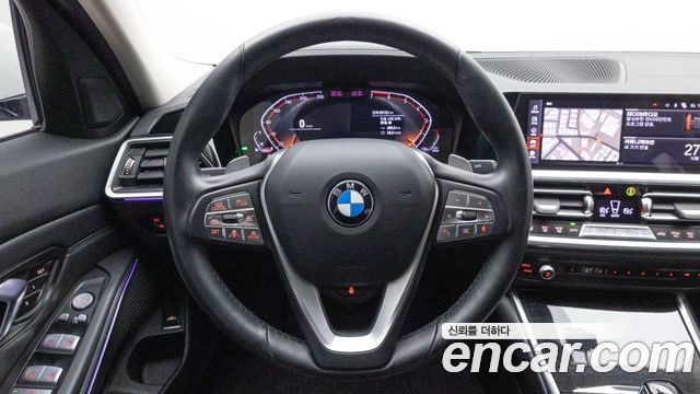 BMW 3-Series 2022 — photo 12