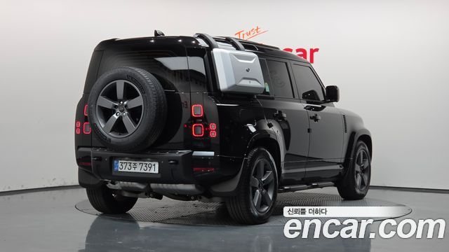 Land Rover Defender 2026 — photo 2