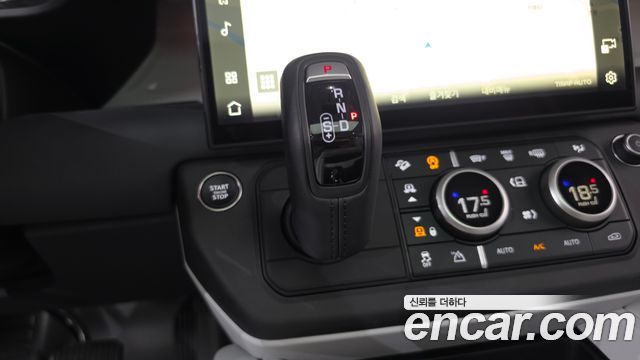 Land Rover Defender 2026 — photo 9