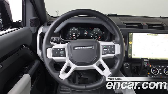 Land Rover Defender 2026 — photo 17