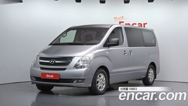 Hyundai Starex 2012 — photo 1
