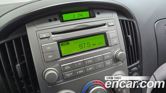Hyundai Starex 2012 — photo 17