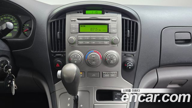 Hyundai Starex 2012 — photo 20