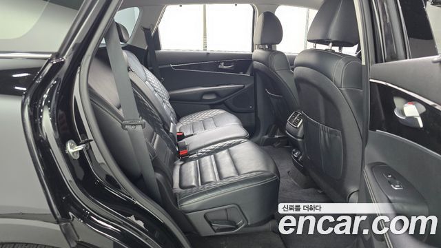 Kia Sorento 2019 — photo 11