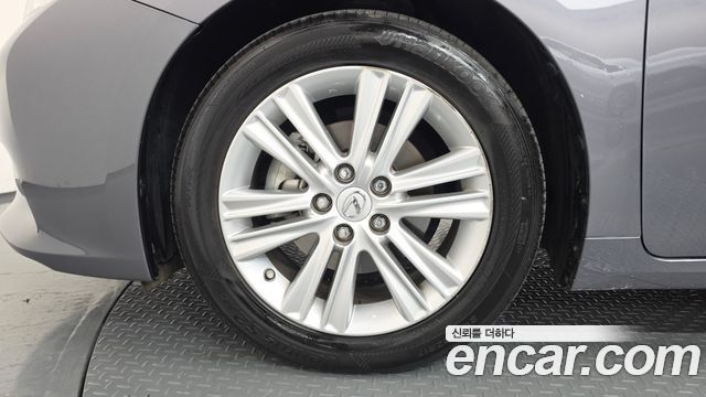Lexus ES 2015 — photo 5