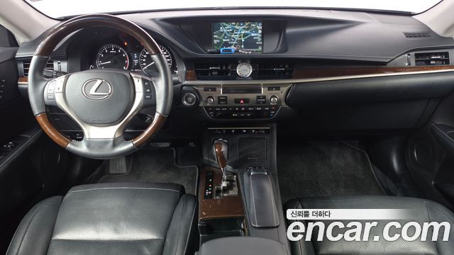 Lexus ES 2015 — photo 7