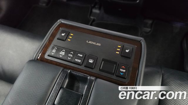 Lexus ES 2015 — photo 17