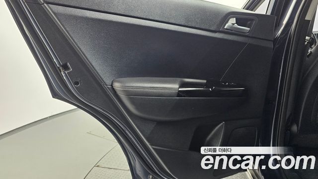 Kia Sportage 2018 — photo 15