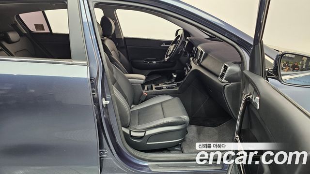Kia Sportage 2018 — photo 16