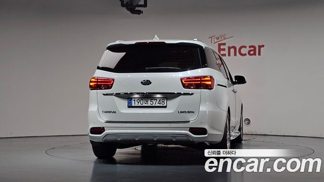 Kia Canival 2019 — photo 4