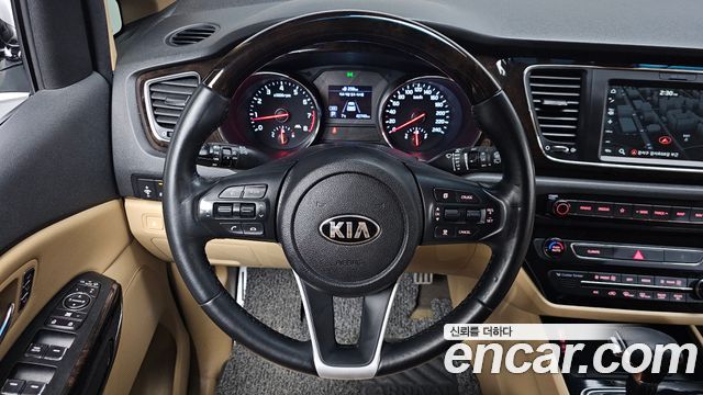 Kia Canival 2019 — photo 19