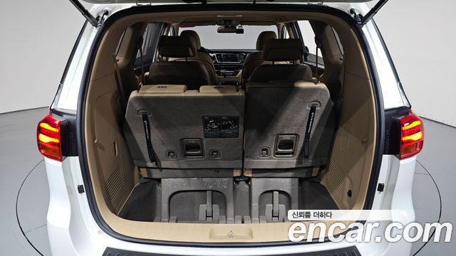 Kia Canival 2019 — photo 26