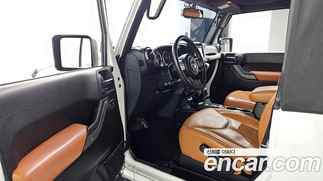 Jeep Wrangler 2017 — photo 13