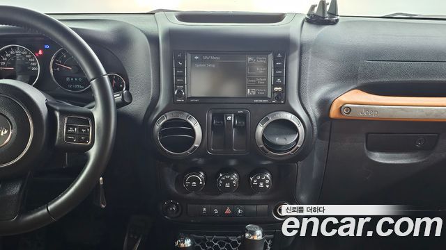 Jeep Wrangler 2017 — photo 20