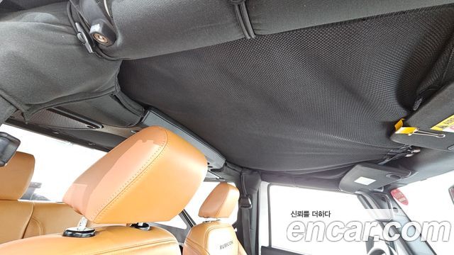 Jeep Wrangler 2017 — photo 28